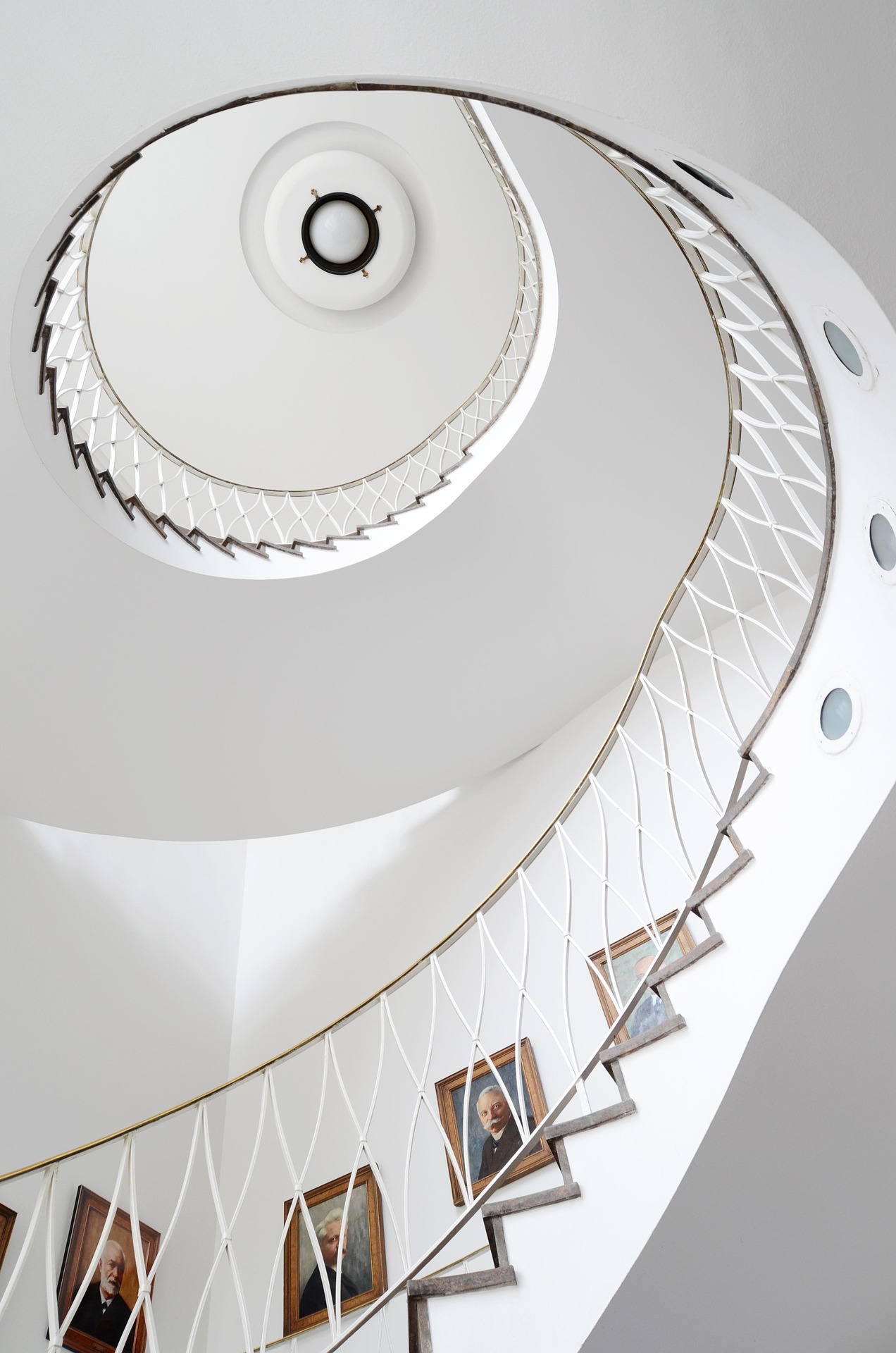 https://www.stanovi-novogradnja-zagreb.com/wp-content/uploads/2025/01/spiral-4059473_1920.jpg